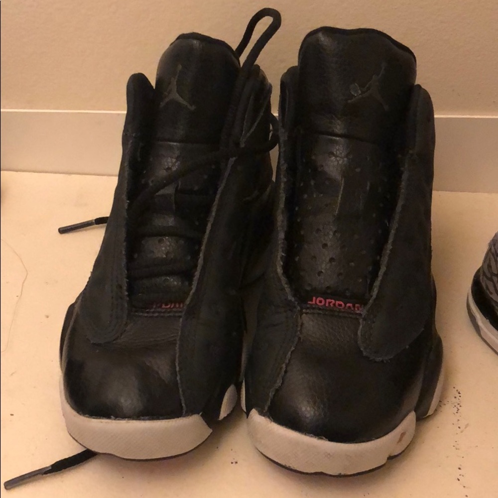 Girls Jordan 13’s.